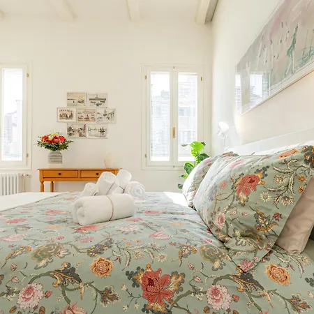 Atmosfere Autentiche Nel Cuore Di Apartamento